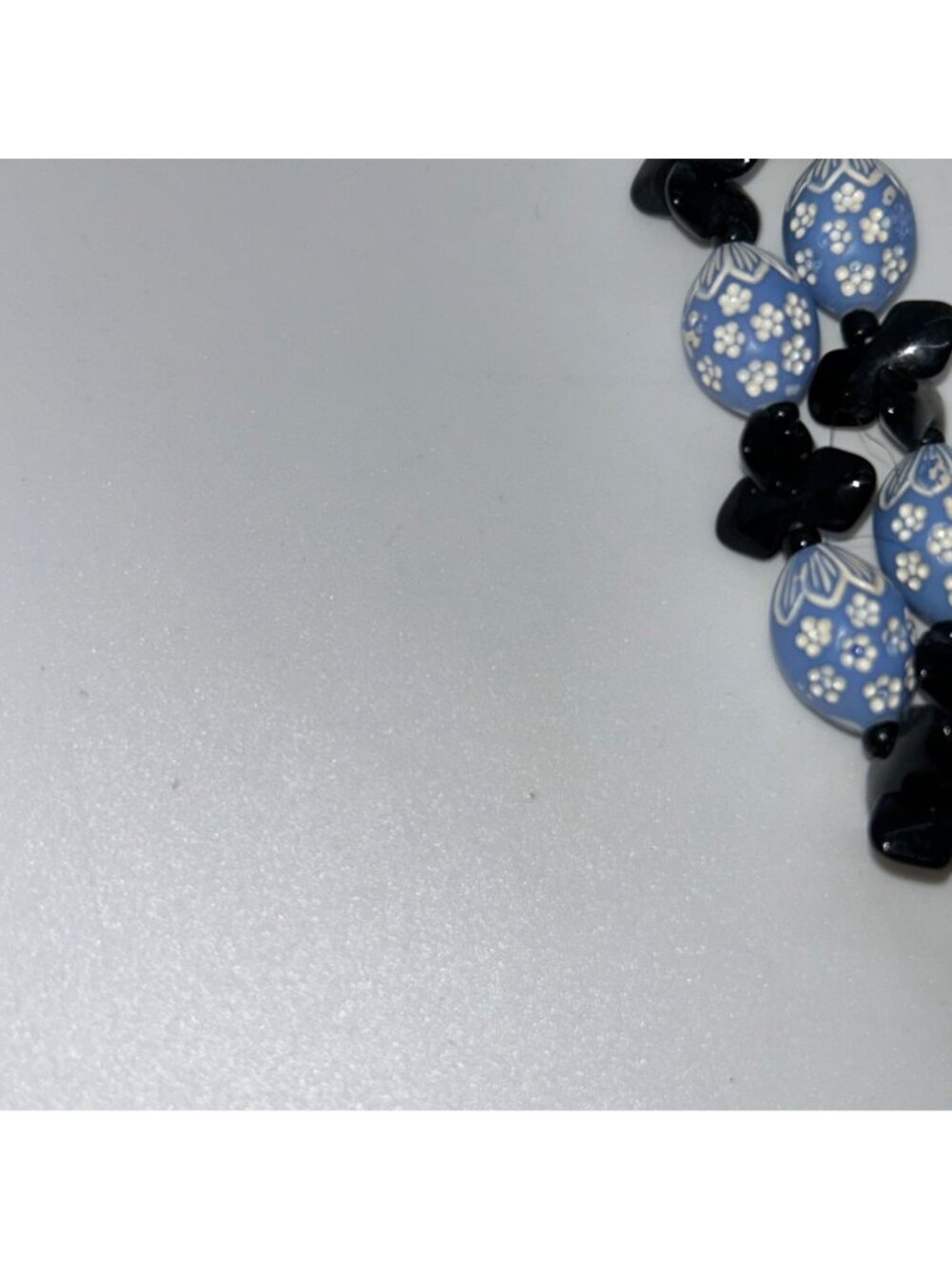 Vintage West Germany Blue & Black Easter Egg Bead Necklace Box Clasp Clip-On - Picture 7 of 16